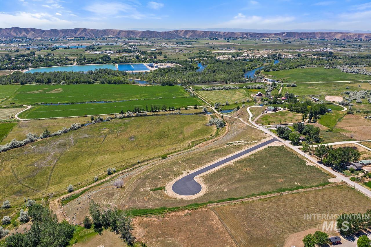 1979 Moonlight Lane, Emmett ID 83617