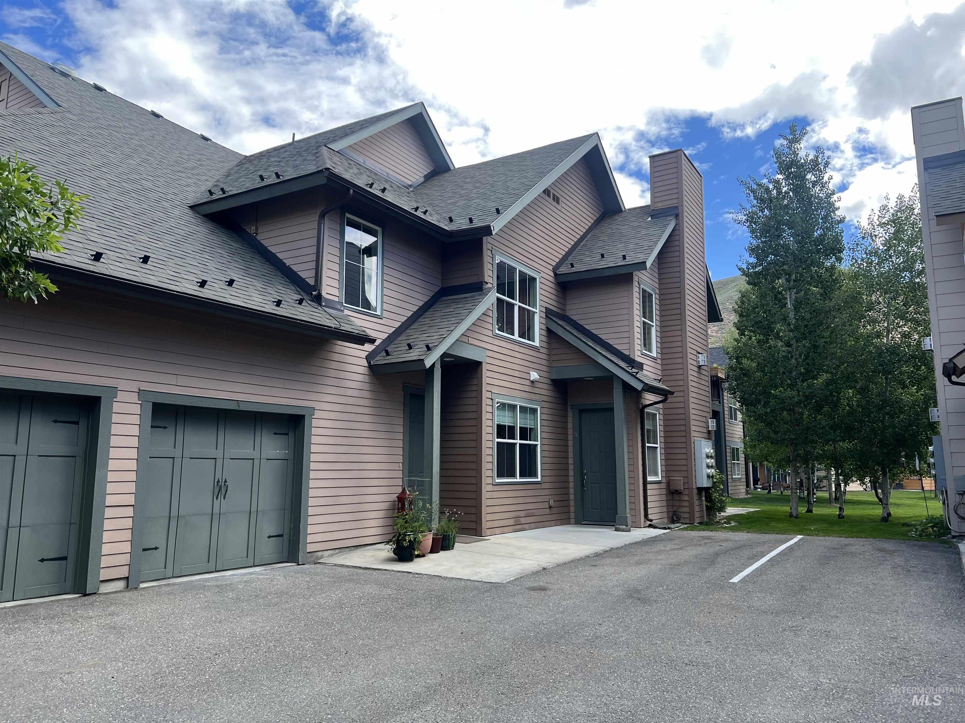 930 White Cloud Lane Apt A, Hailey ID 83333