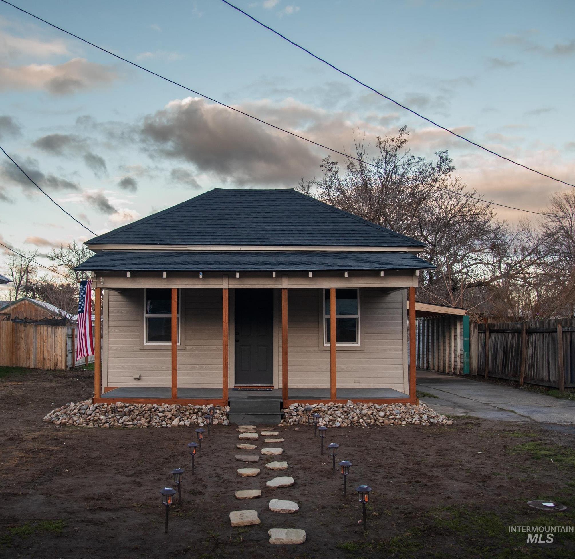 907 N 7th St, Payette ID 83661