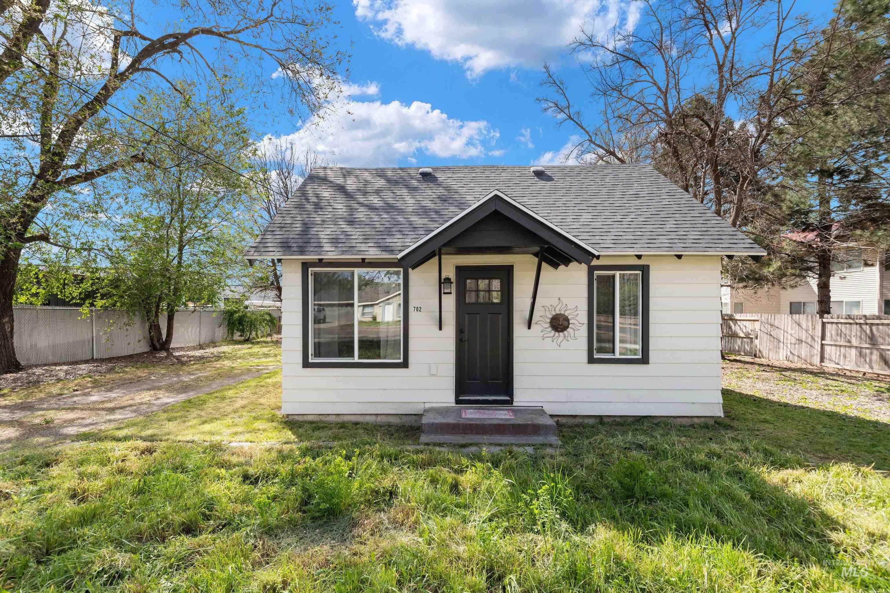 702 S 12th St, Payette ID 83661