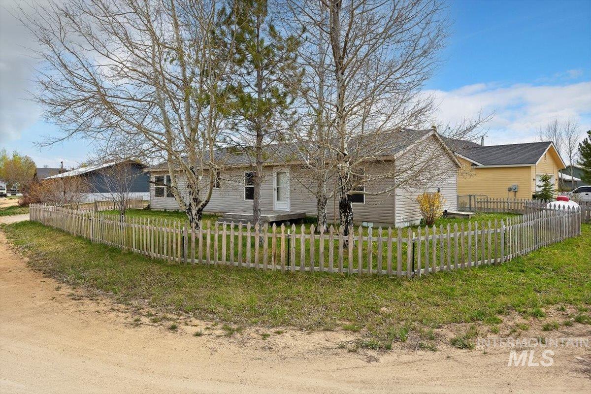 932 5th, Fairfield ID 83327