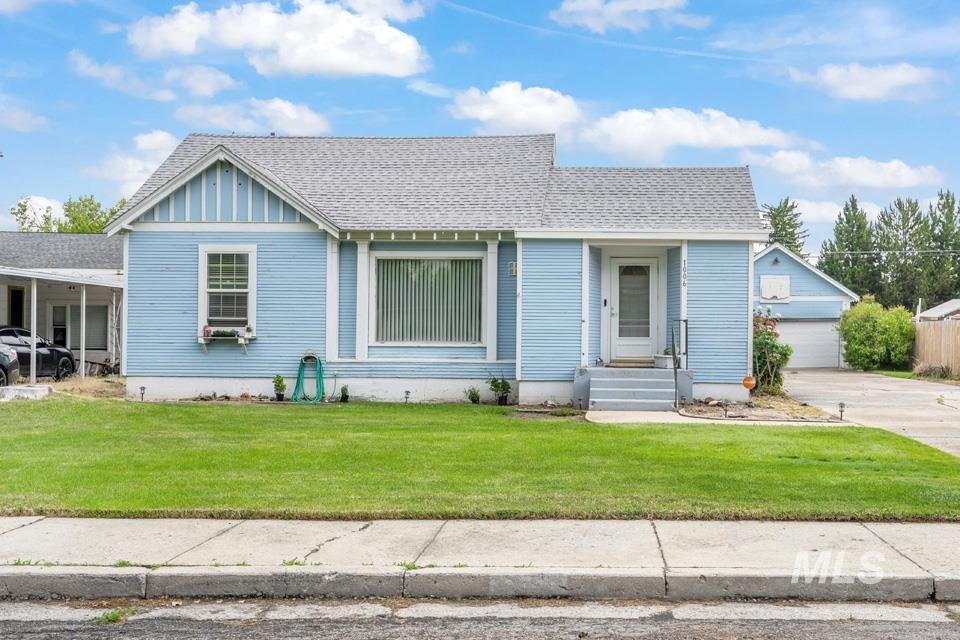1006 E 1st Street, Emmett ID 83617
