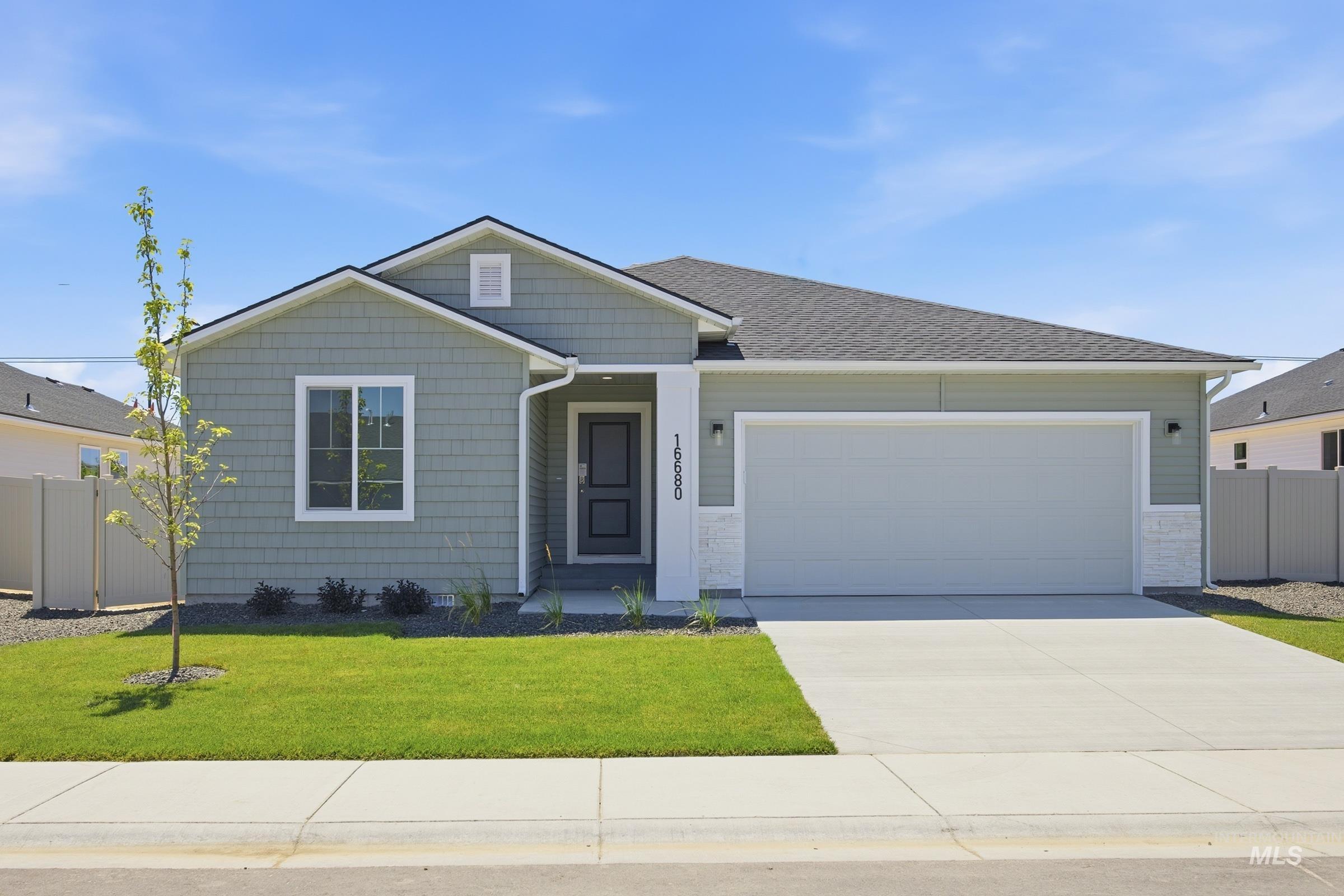 673 W Novak Dr, Emmett ID 83617