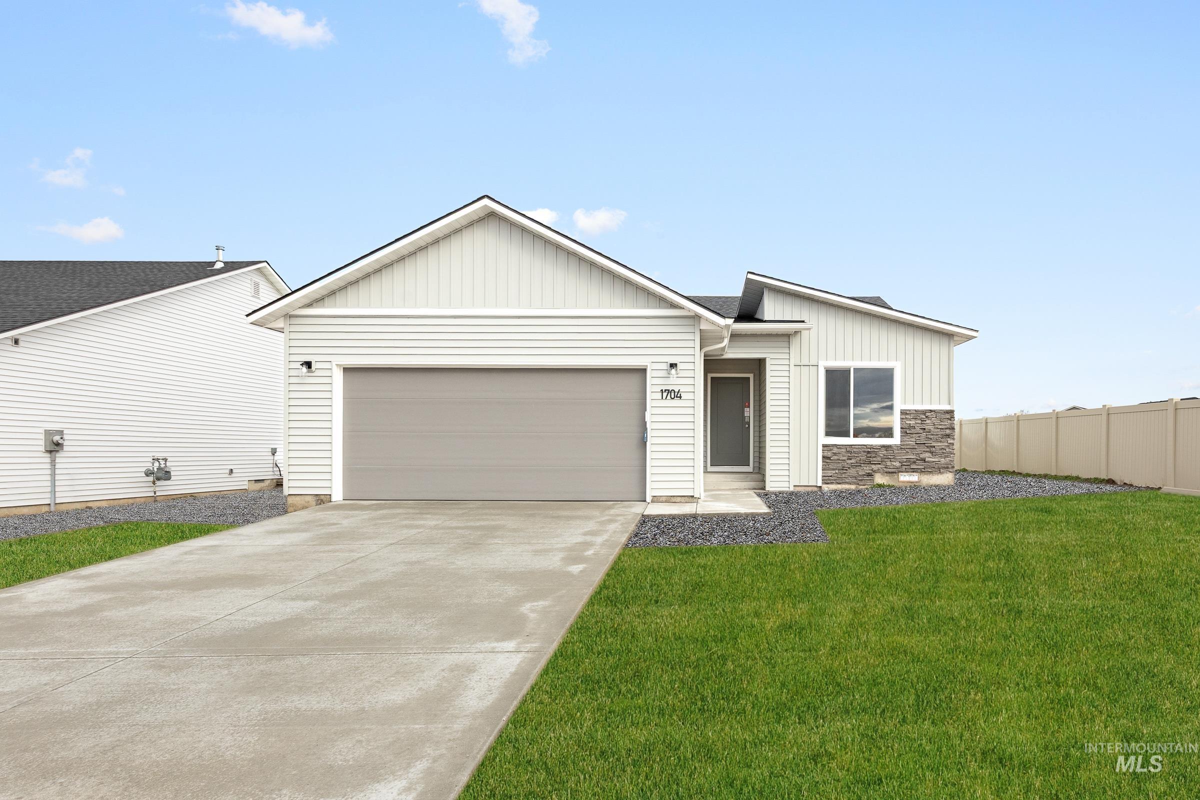 663 W Novak Dr, Emmett ID 83617