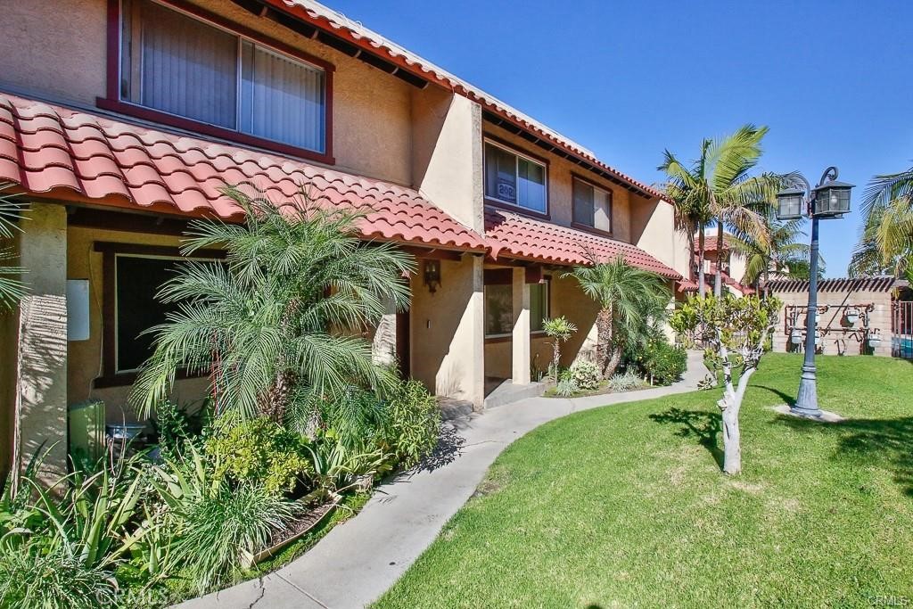 9741 Acacia 8