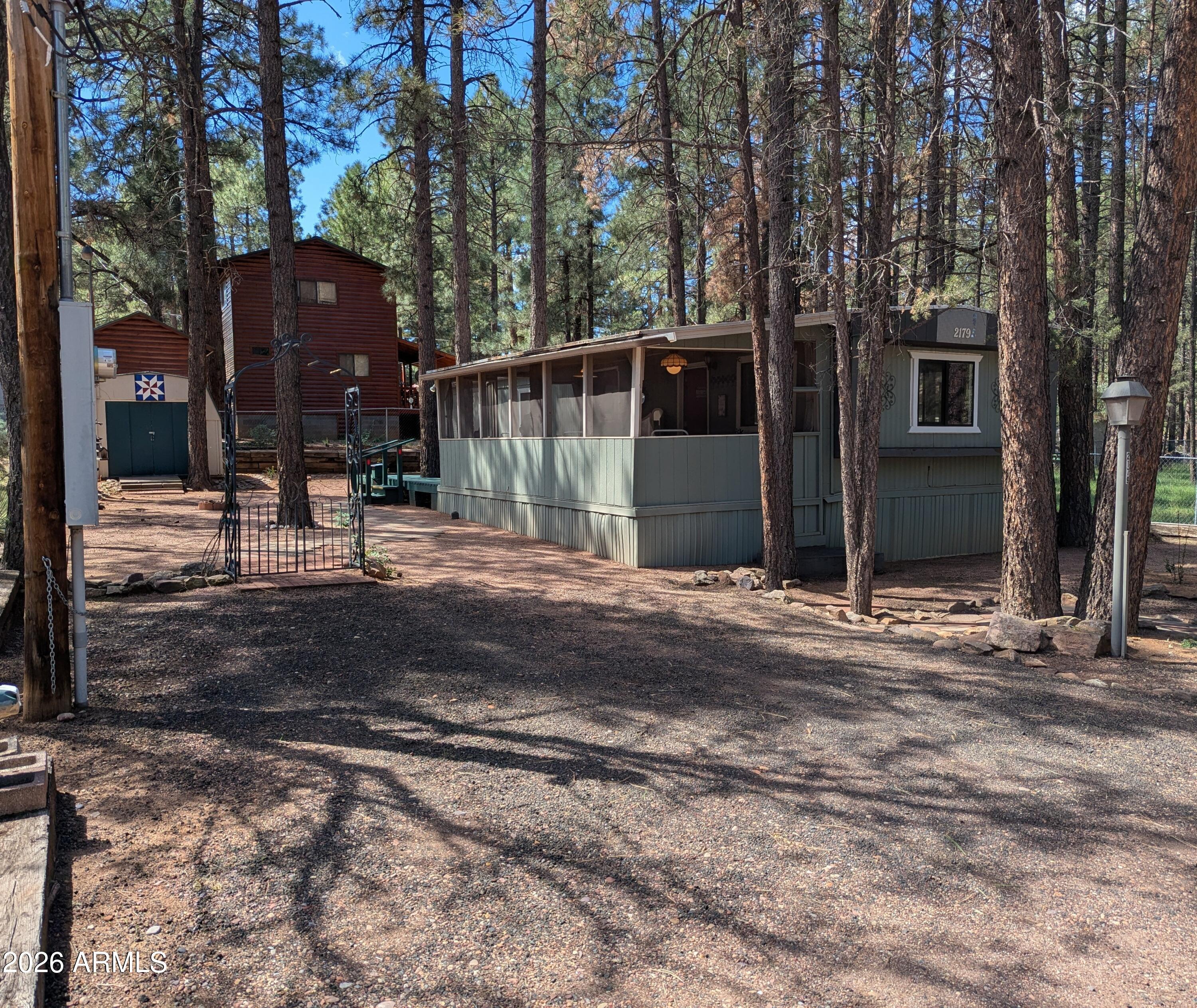 2179 N WOODS Drive, Overgaard, AZ 85933