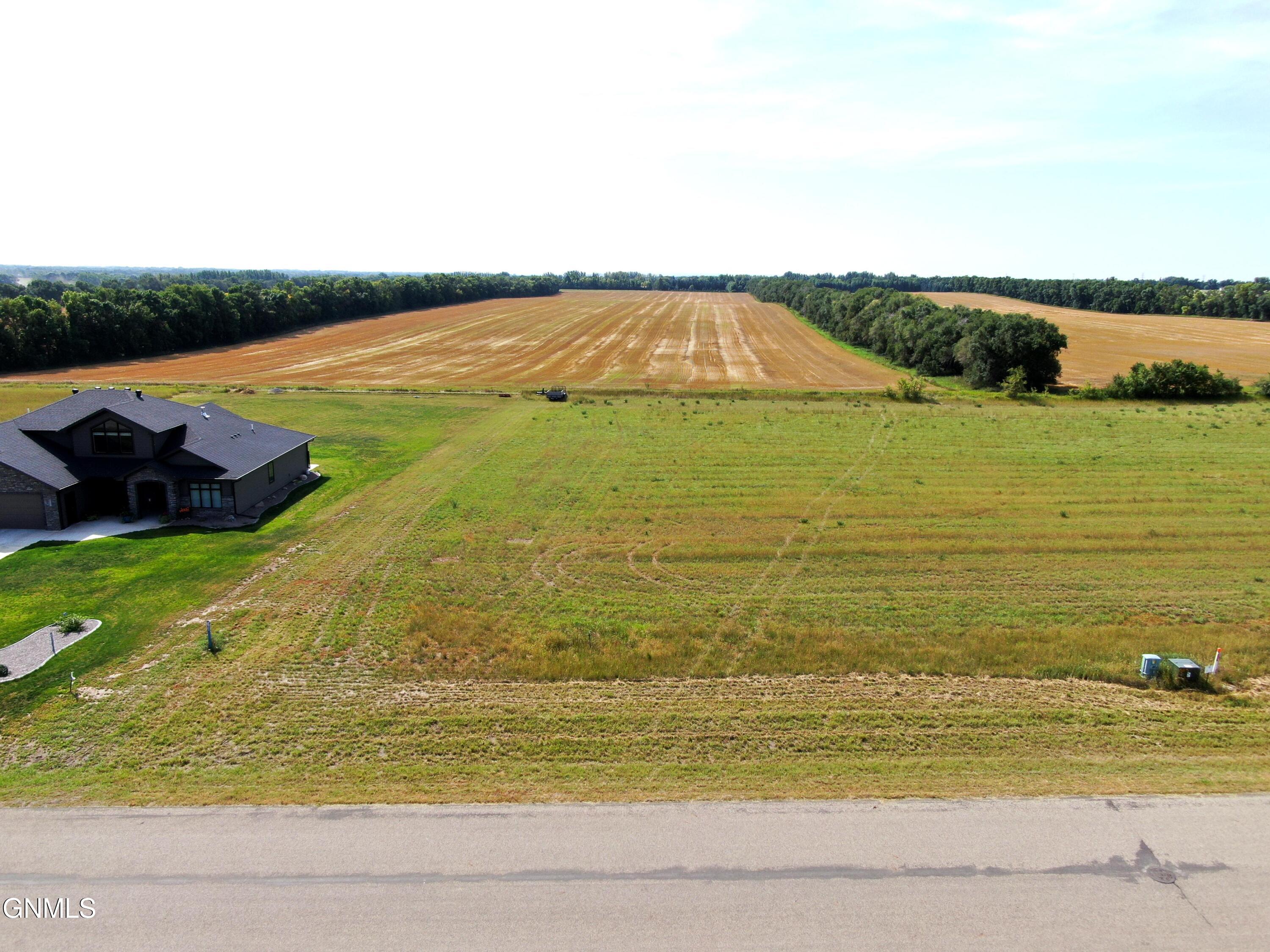 14009 Acadia Drive, Bismarck, ND 58503