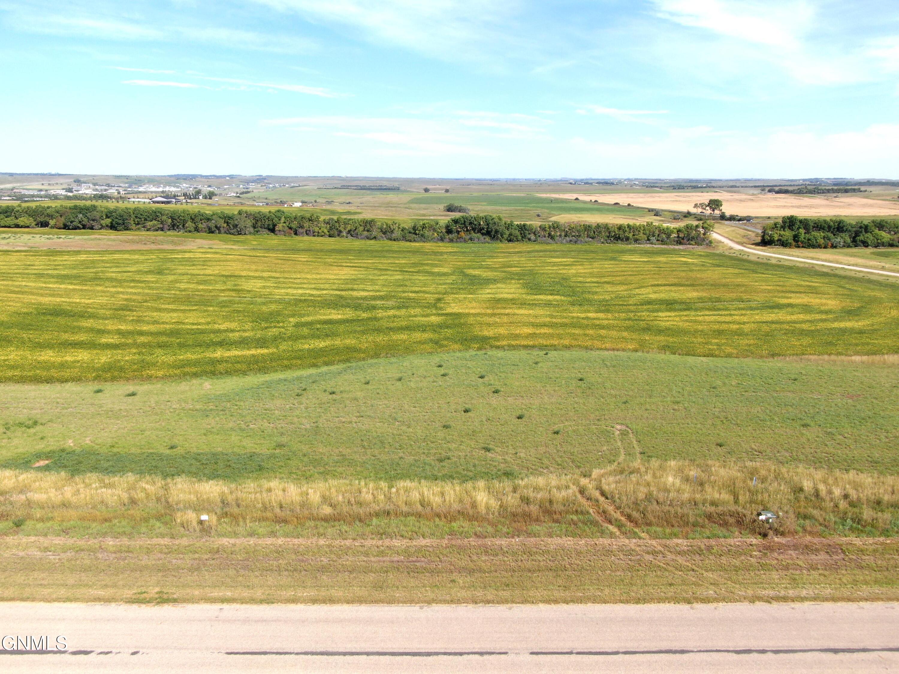 18004 Acadia Drive, Bismarck, ND 58503
