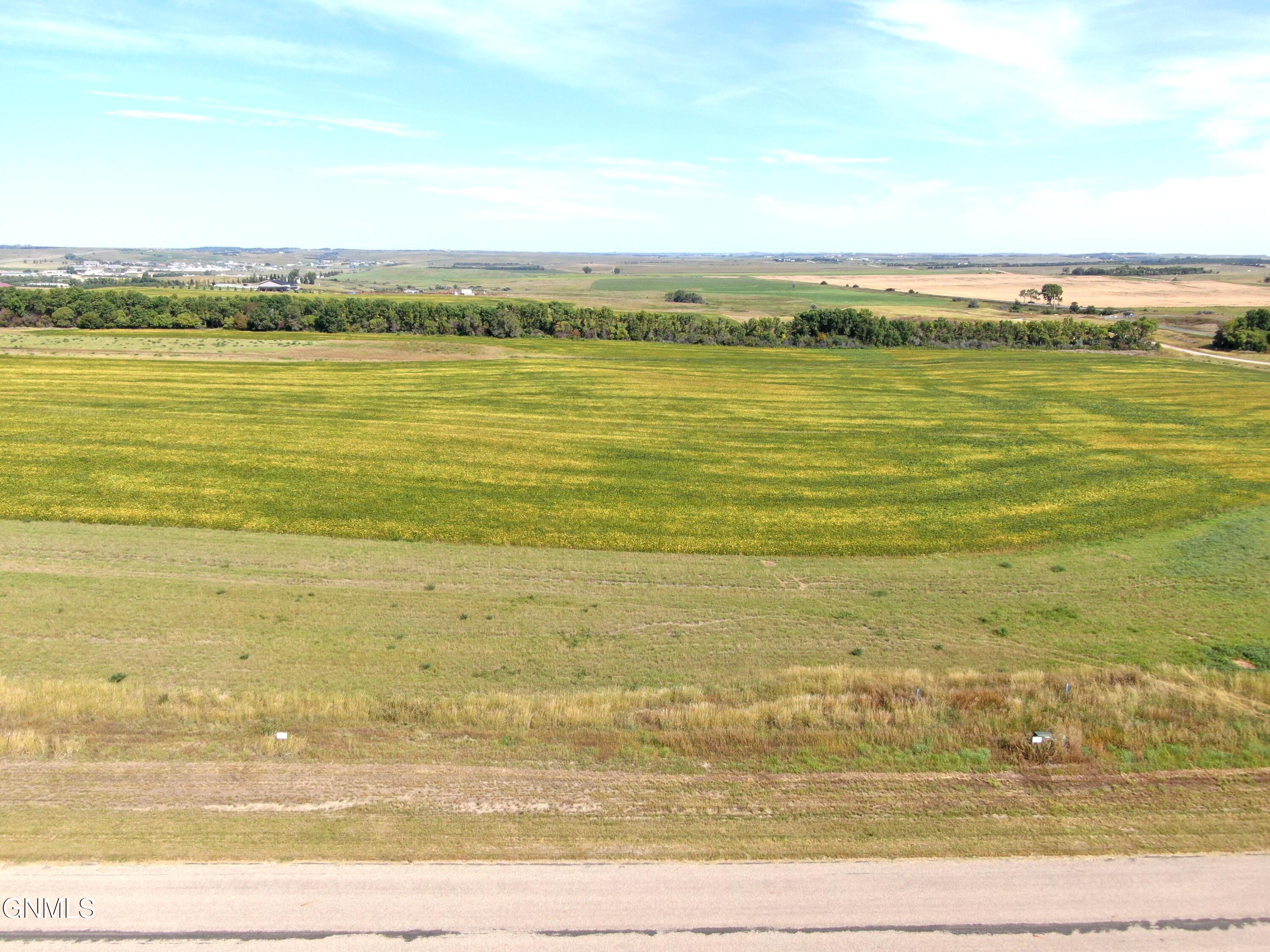 17008 Acadia Drive, Bismarck, ND 58503