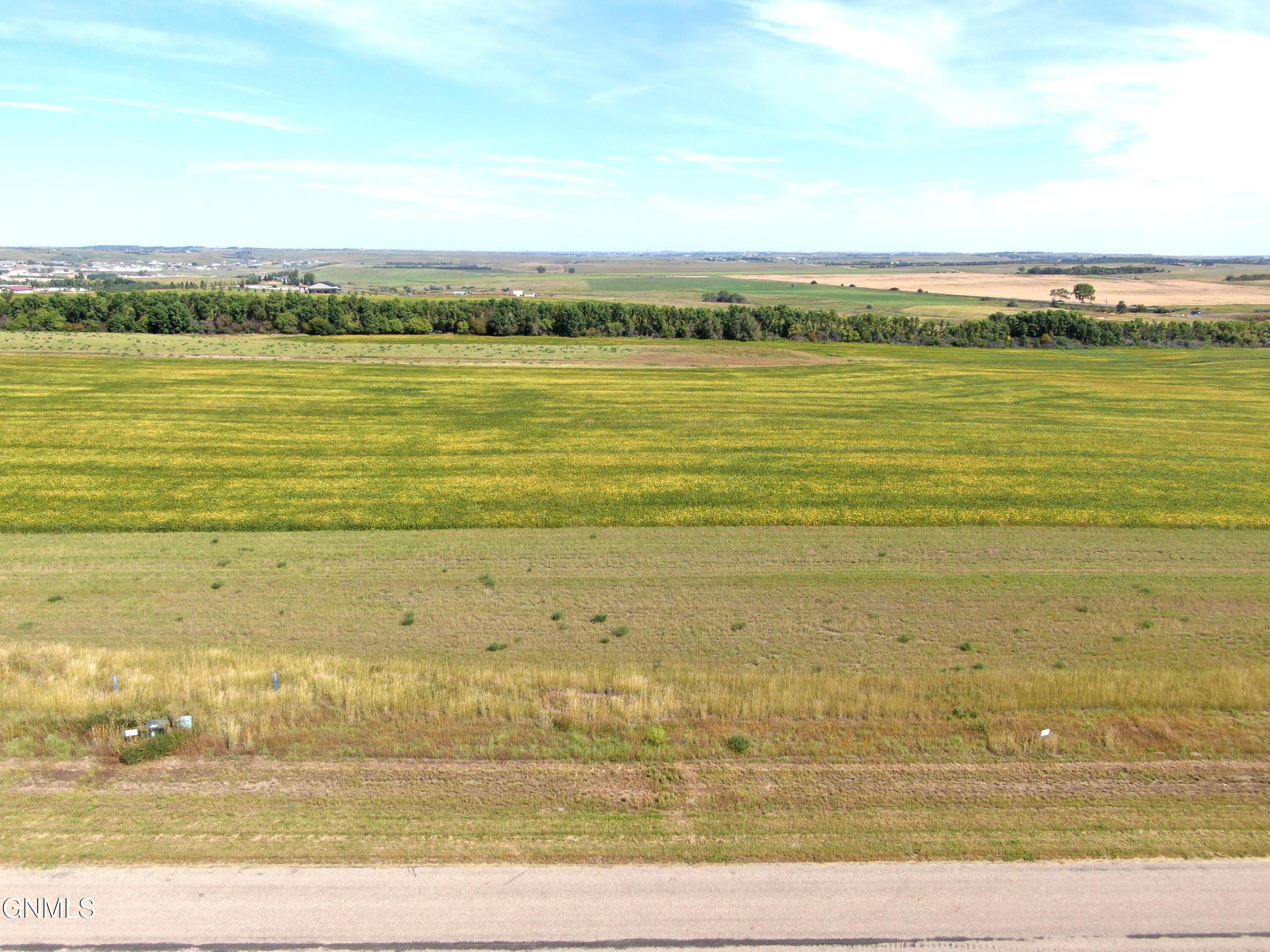 16008 Acadia Drive, Bismarck, ND 58503