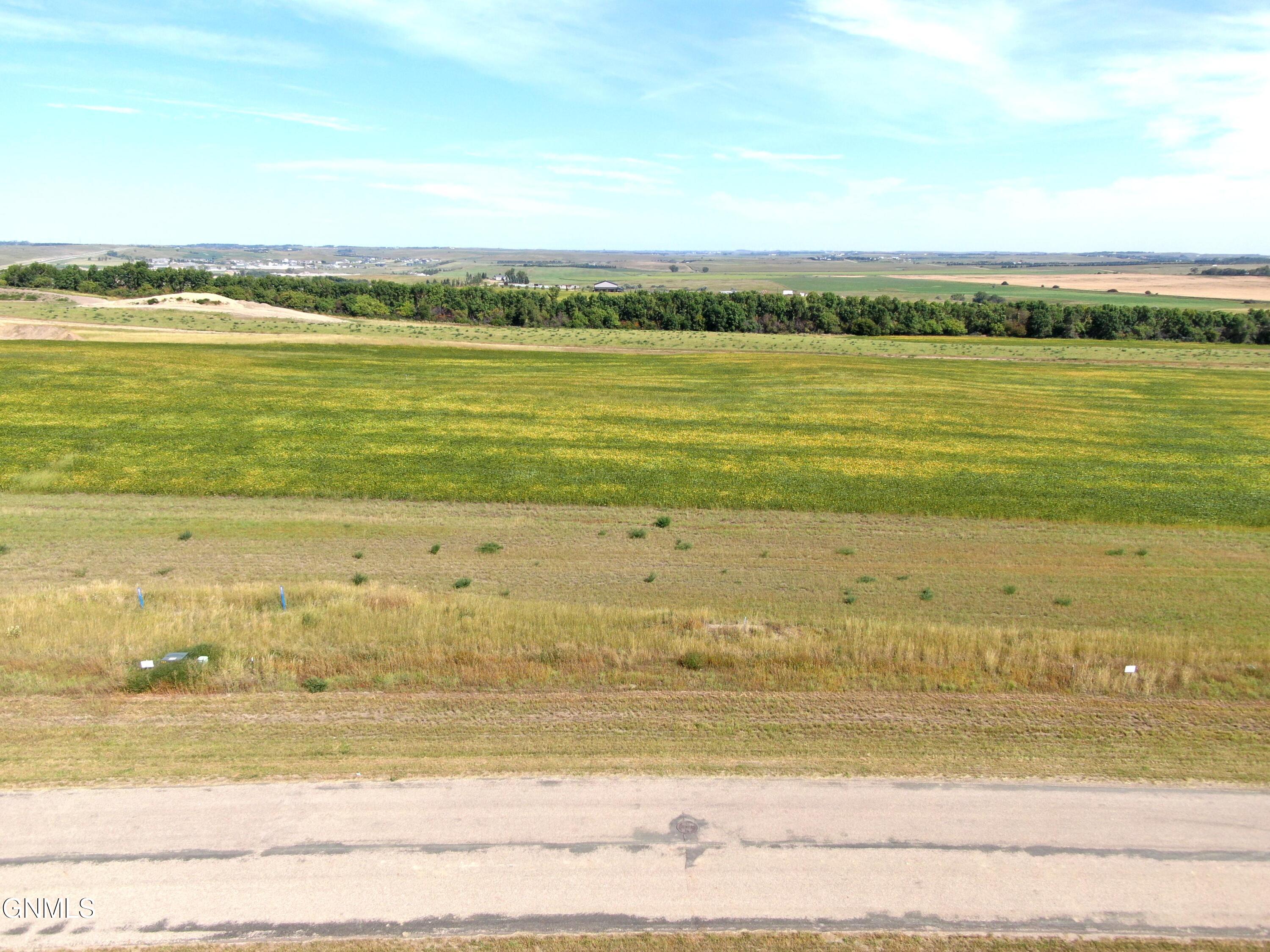 15008 Acadia Drive, Bismarck, ND 58503