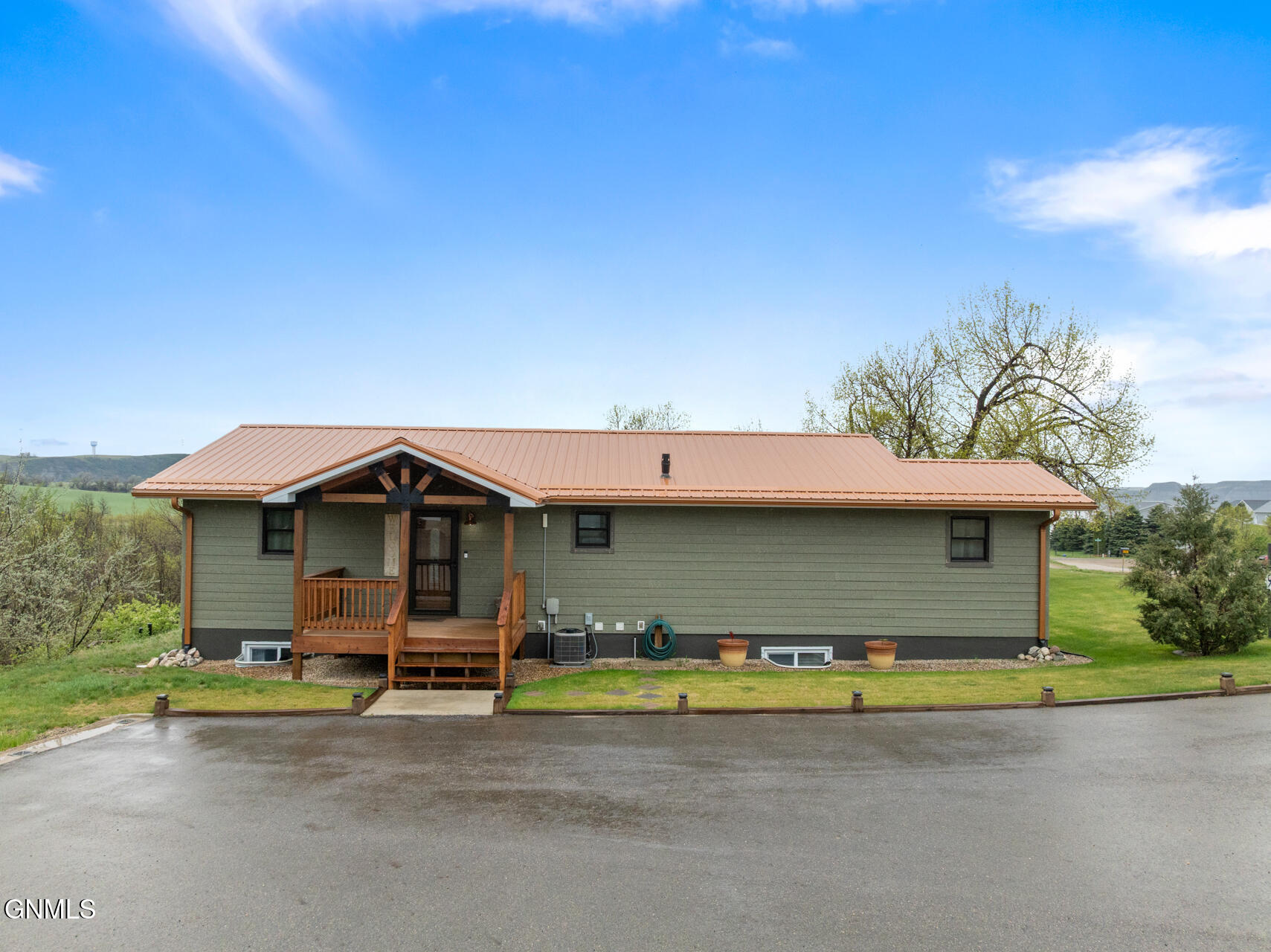 9155 41st Street NW, New Town, ND 58763