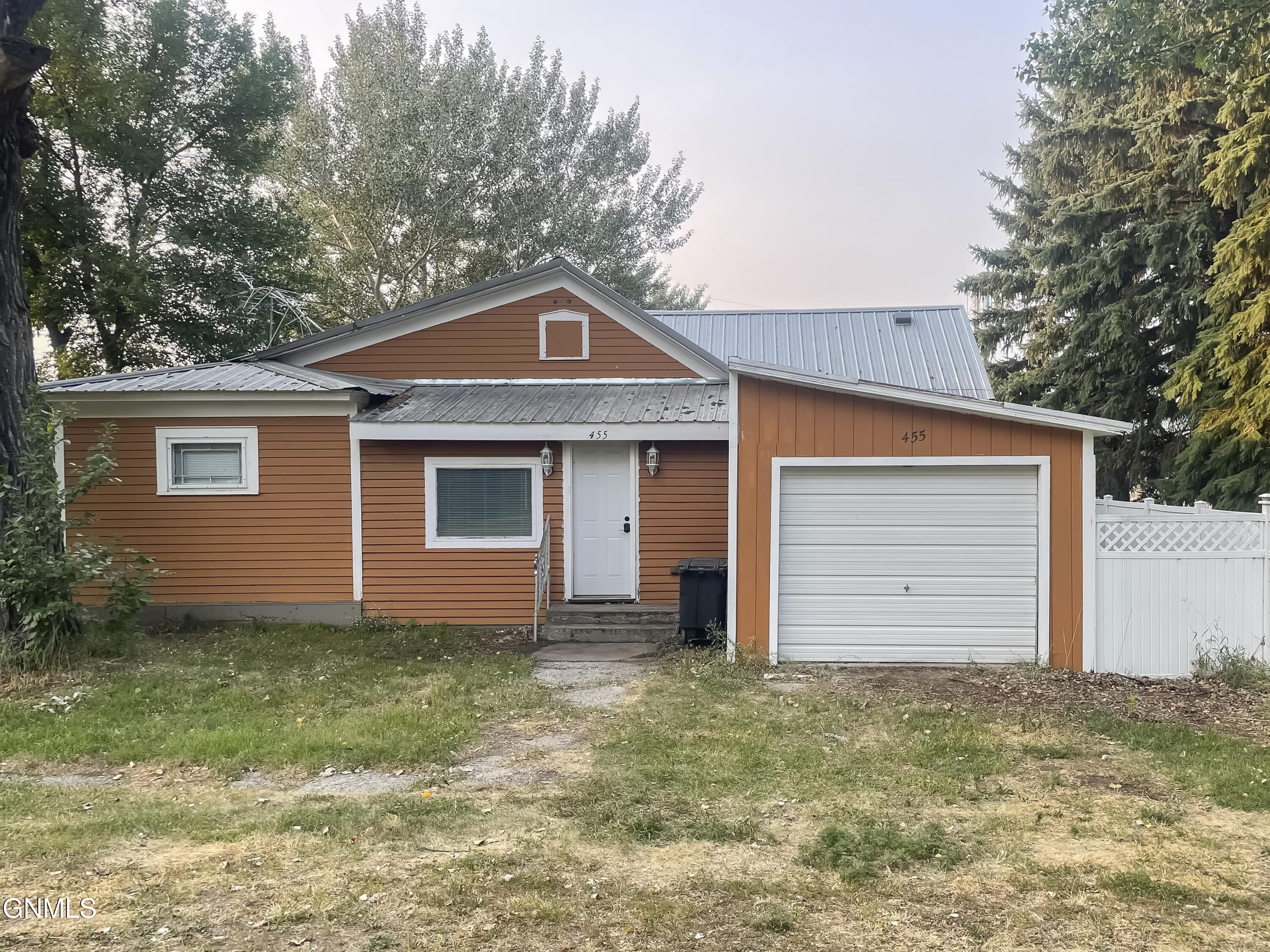 455 Center Street, Hazelton, ND 58544
