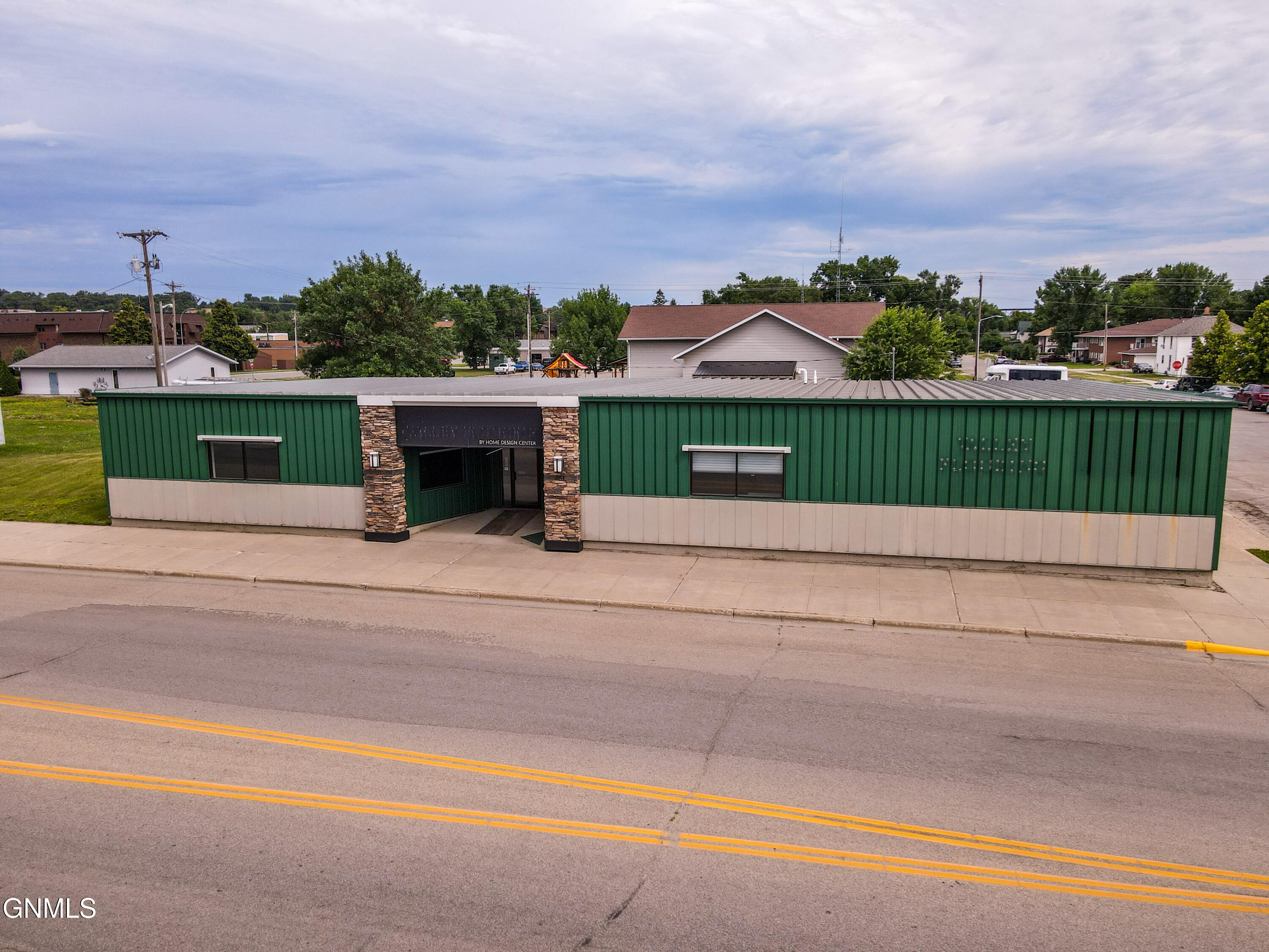351 Main Street E, Valley City, ND 58072