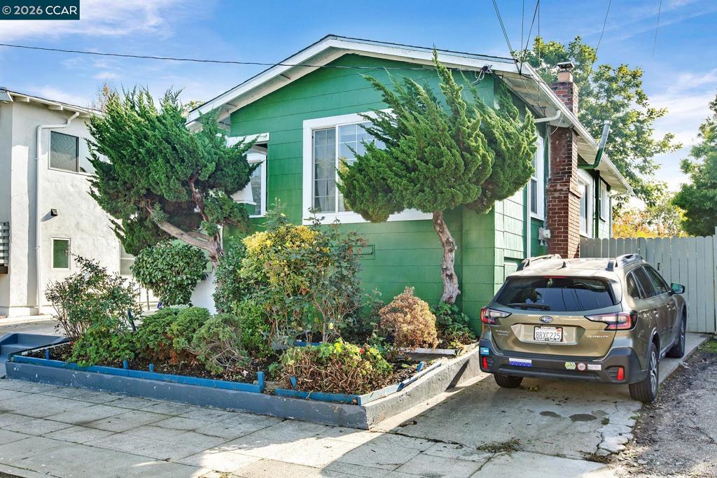985 39 Street