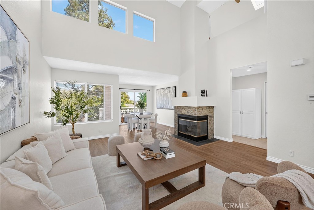 12 Ashwood