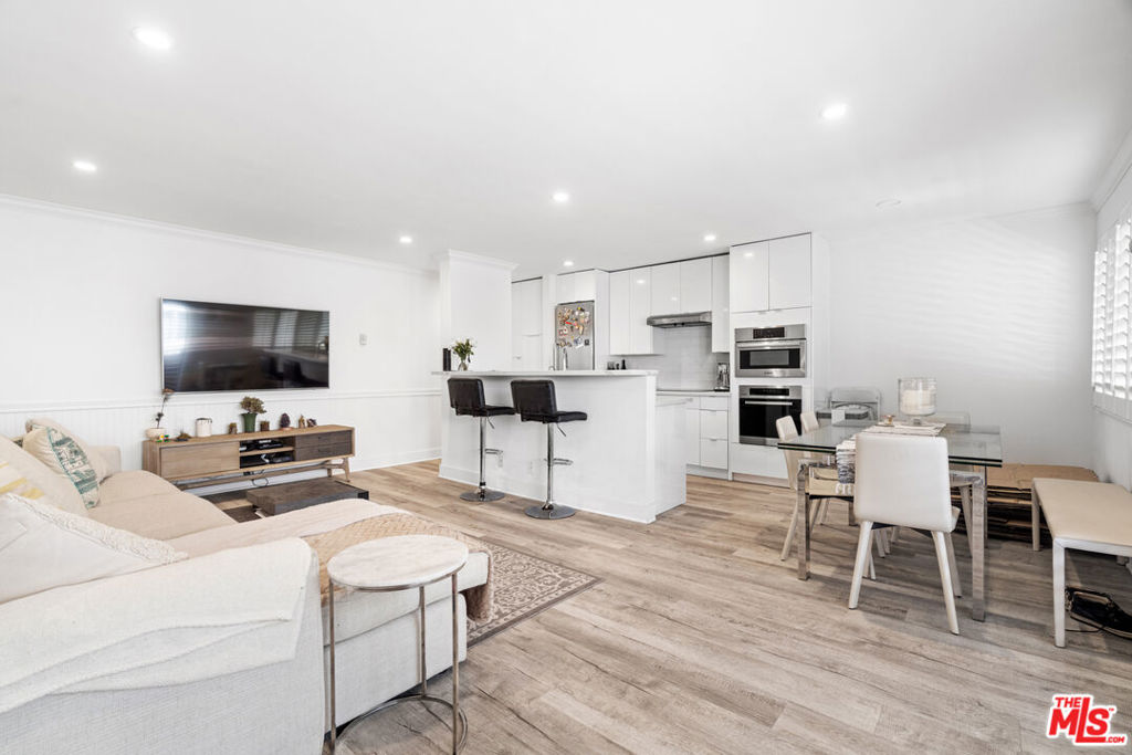 2884 Sawtelle Boulevard 117