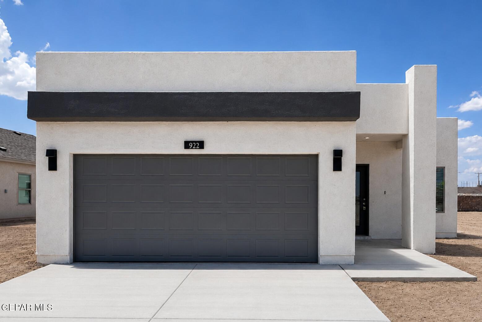 922 Andrew Arroyos Drive, Socorro, TX 79927