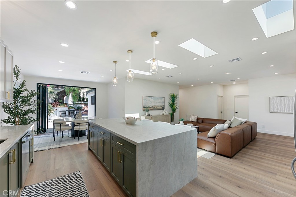 2171 W 26th Place