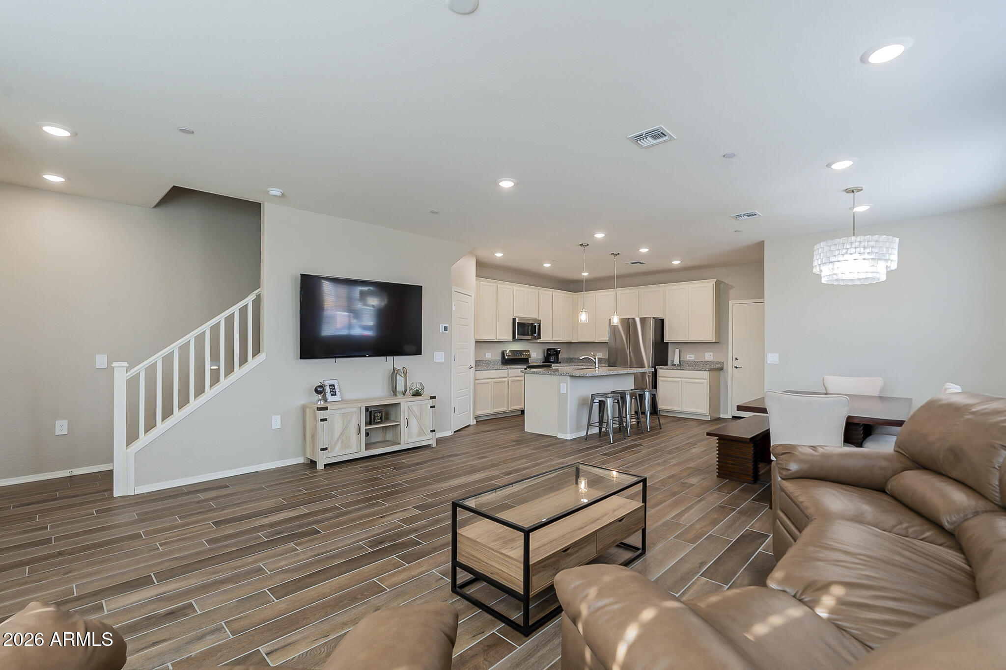 1825 E HAMPTON Lane 111, Gilbert, AZ 85295