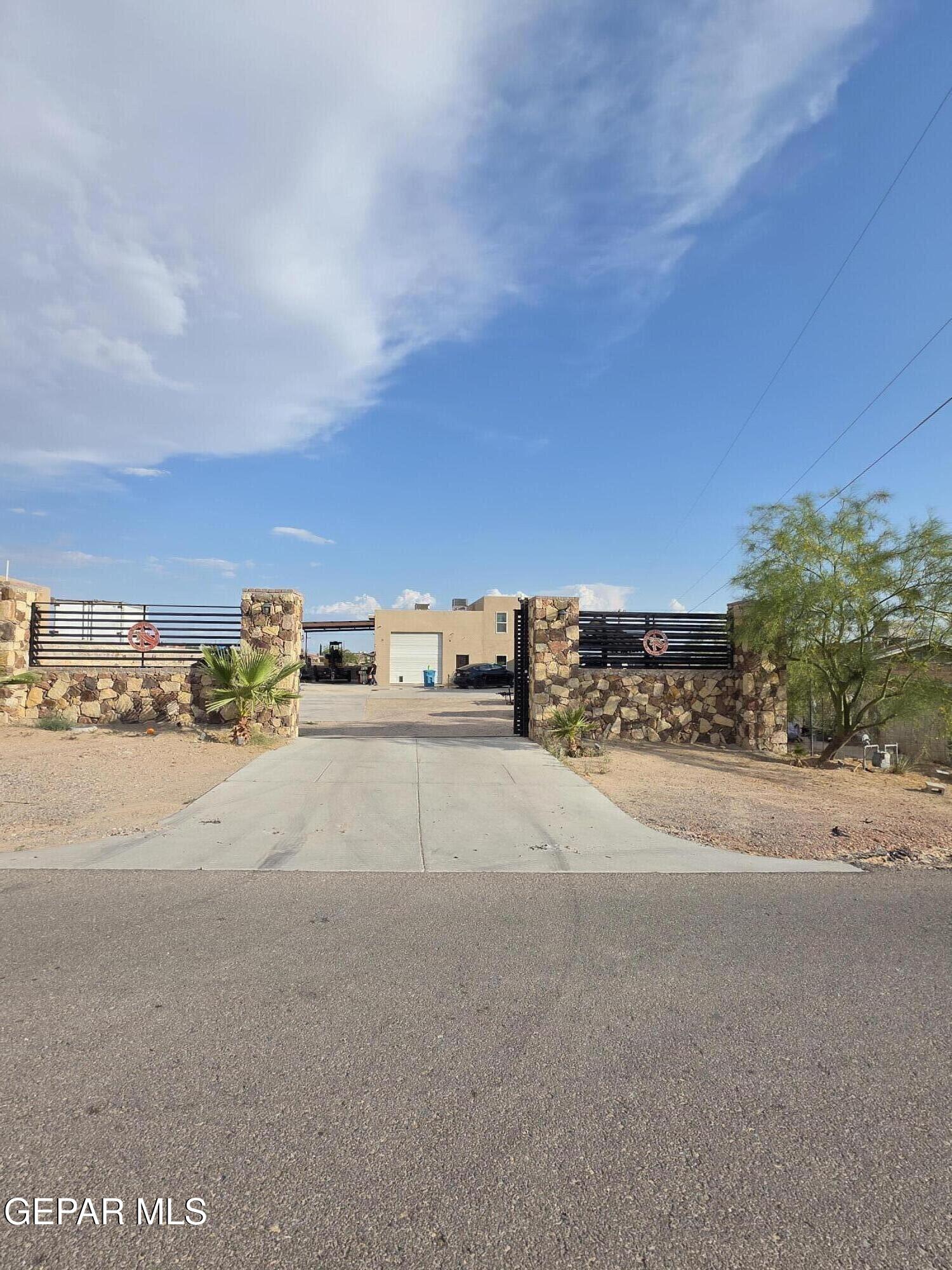 12700 Chaucer Road, El Paso, TX 79928