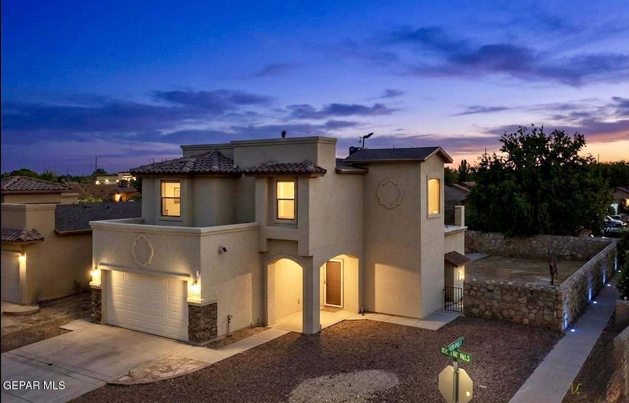 523 Villas Del Valle Drive, Socorro, TX 79927