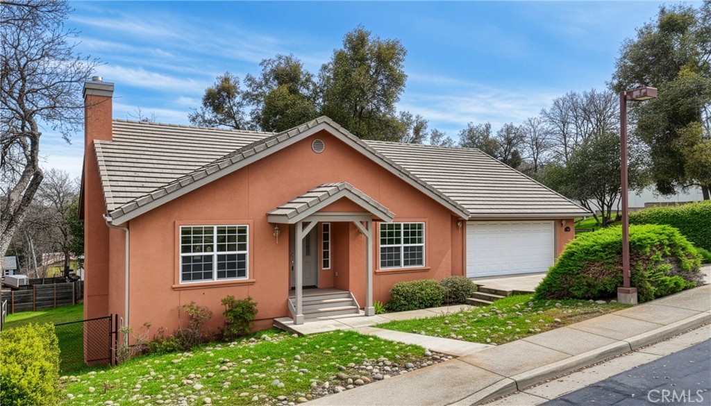 5301 Farfalla Circle