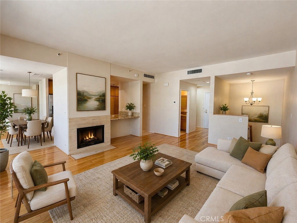 600 W 9th 1508