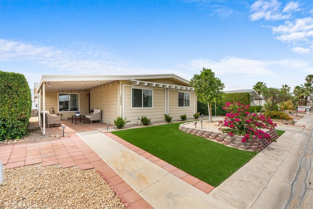 38545 E Desert Greens E