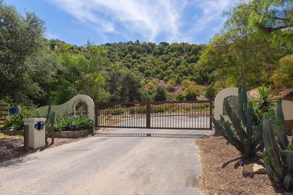 LUIS REY HEIGHTS RD