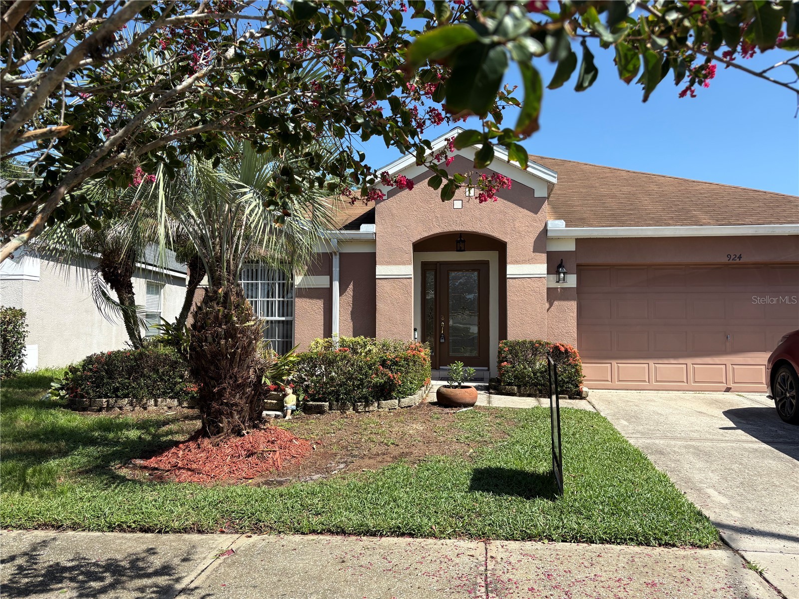 924 RIDGE HAVEN DRIVE