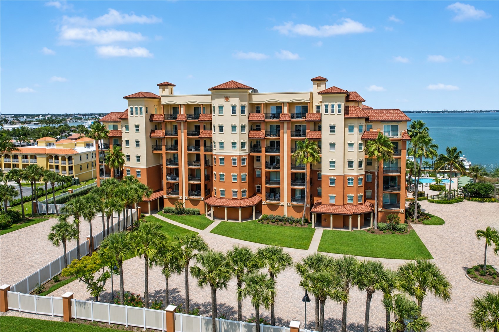 5301 GULF BOULEVARD A304