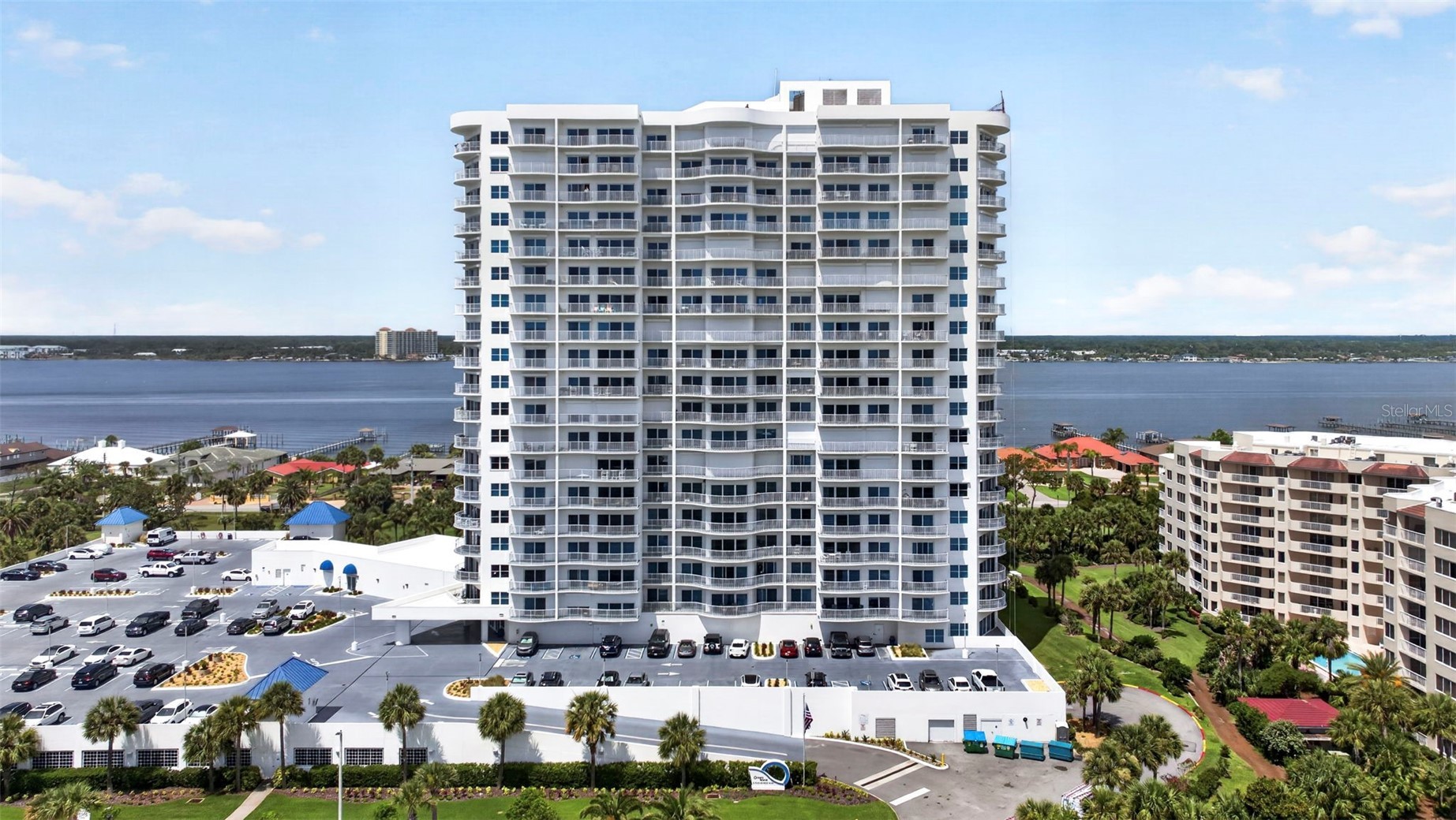 2 OCEANS WEST BOULEVARD 905