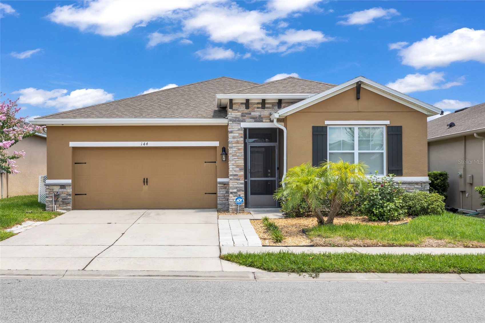 144 WATERSIDE CIRCLE