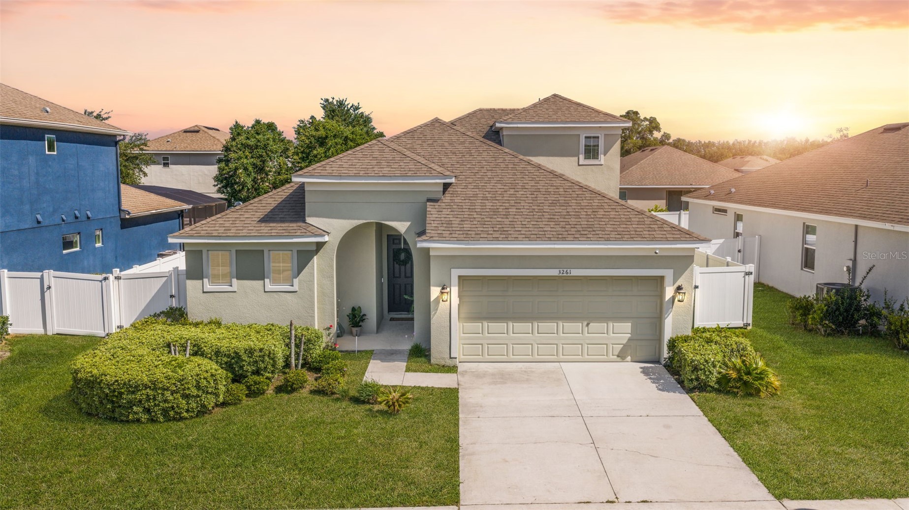 3261 BETHPAGE LOOP
