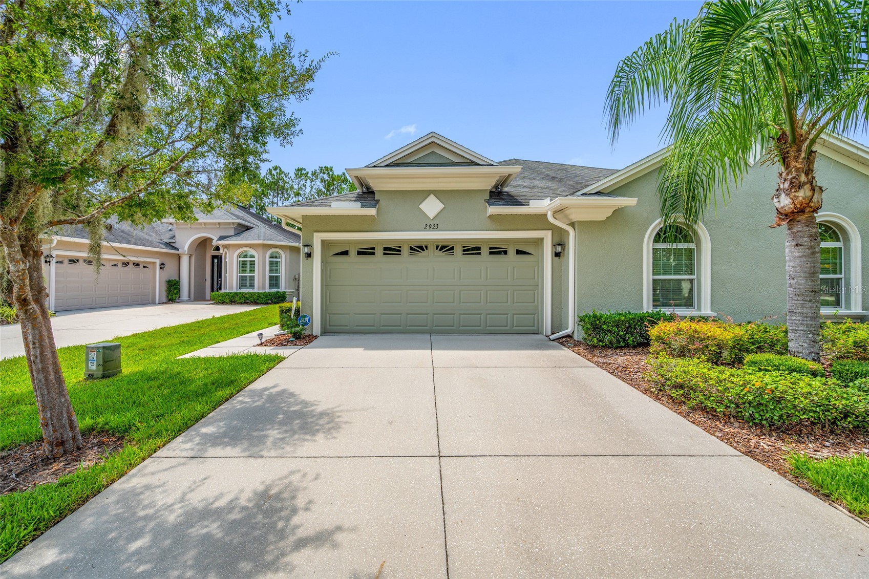 2923 DEVONOAK BOULEVARD