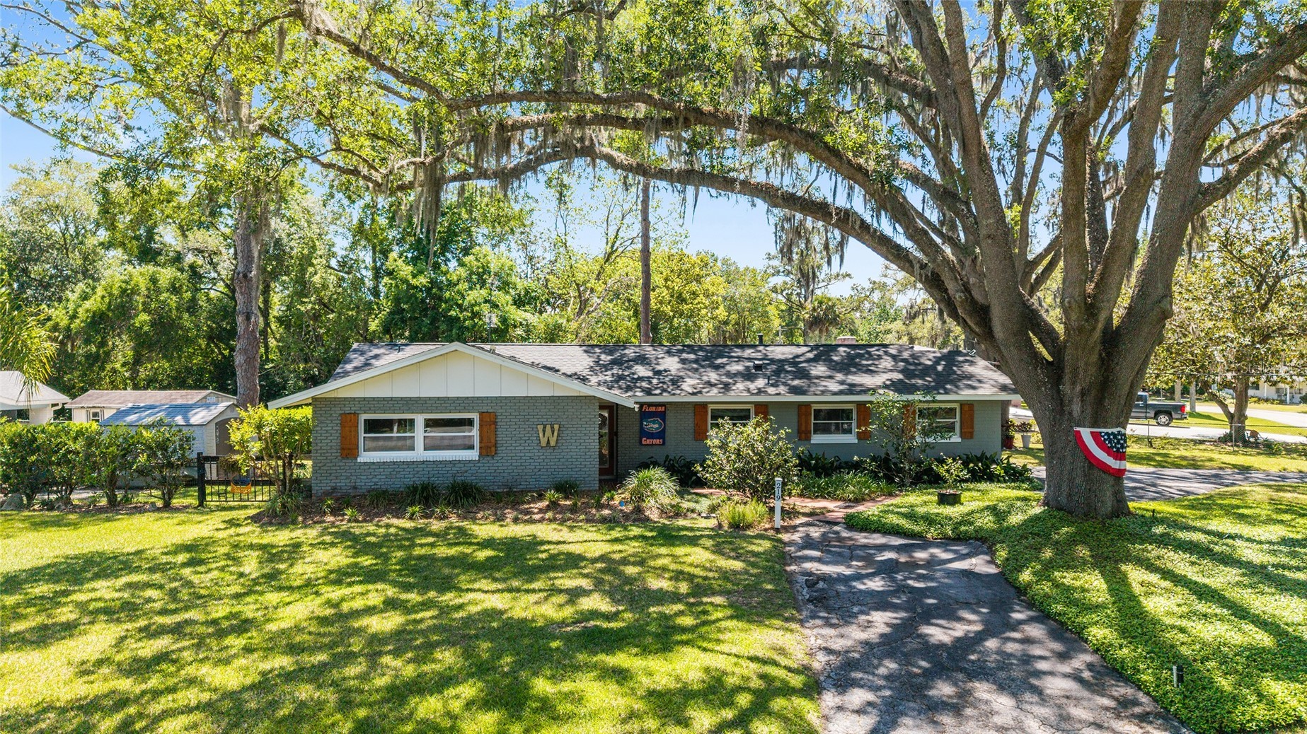 219 SE 20TH TERRACE