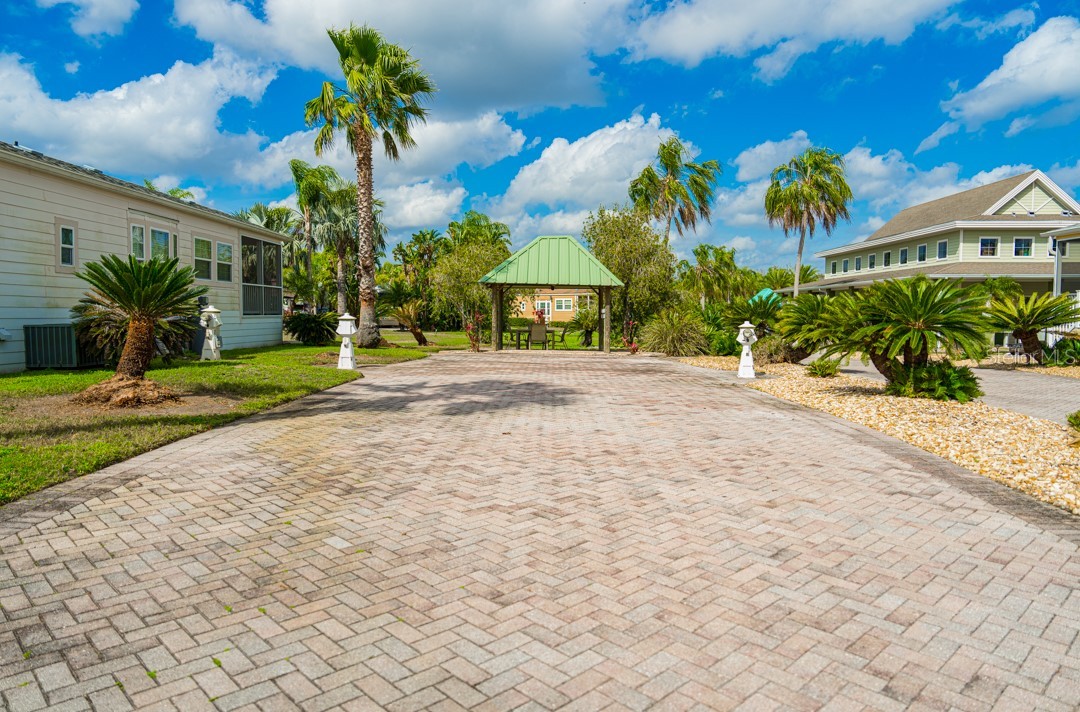 6948 AMANDA VISTA CIRCLE
