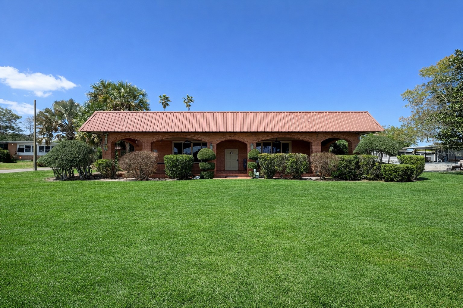 6 PALM WAY