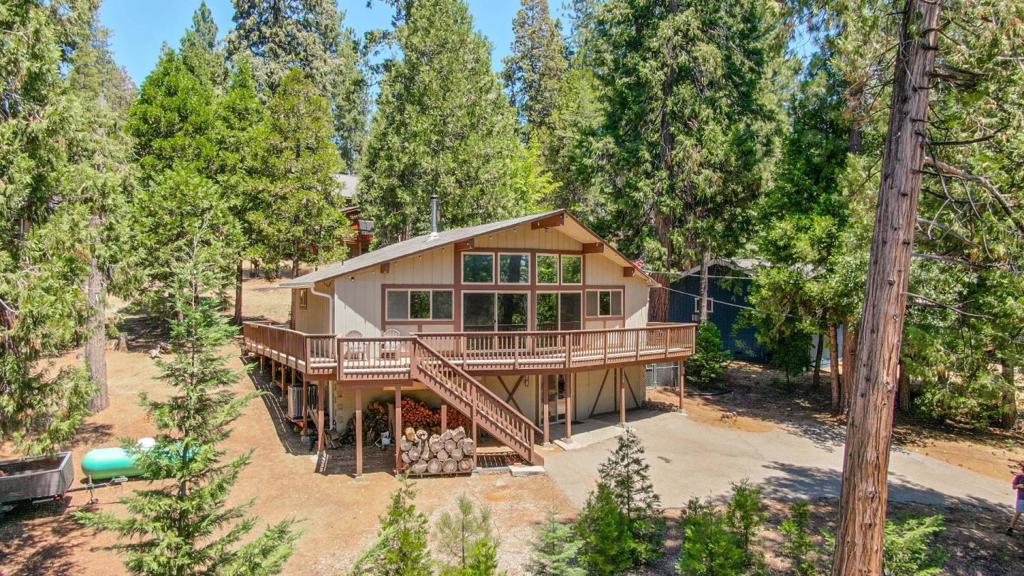 2320 Mustang Road