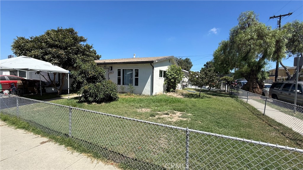 2037 W Lincoln