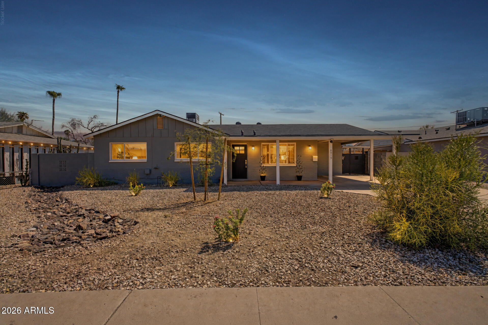 6919 E MORELAND Street, Scottsdale, AZ 85257