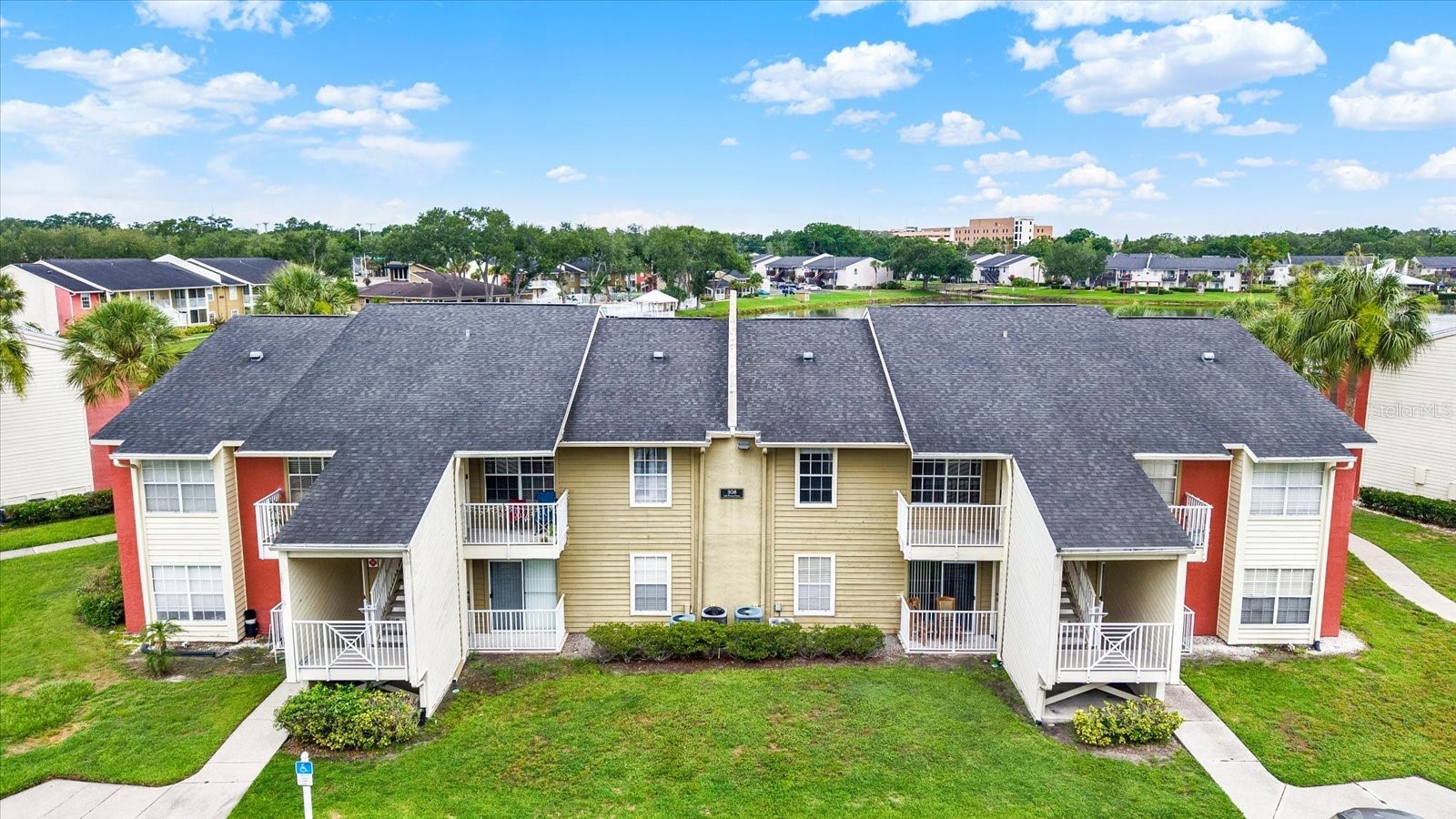 308 LAKE PARSONS GREEN 203