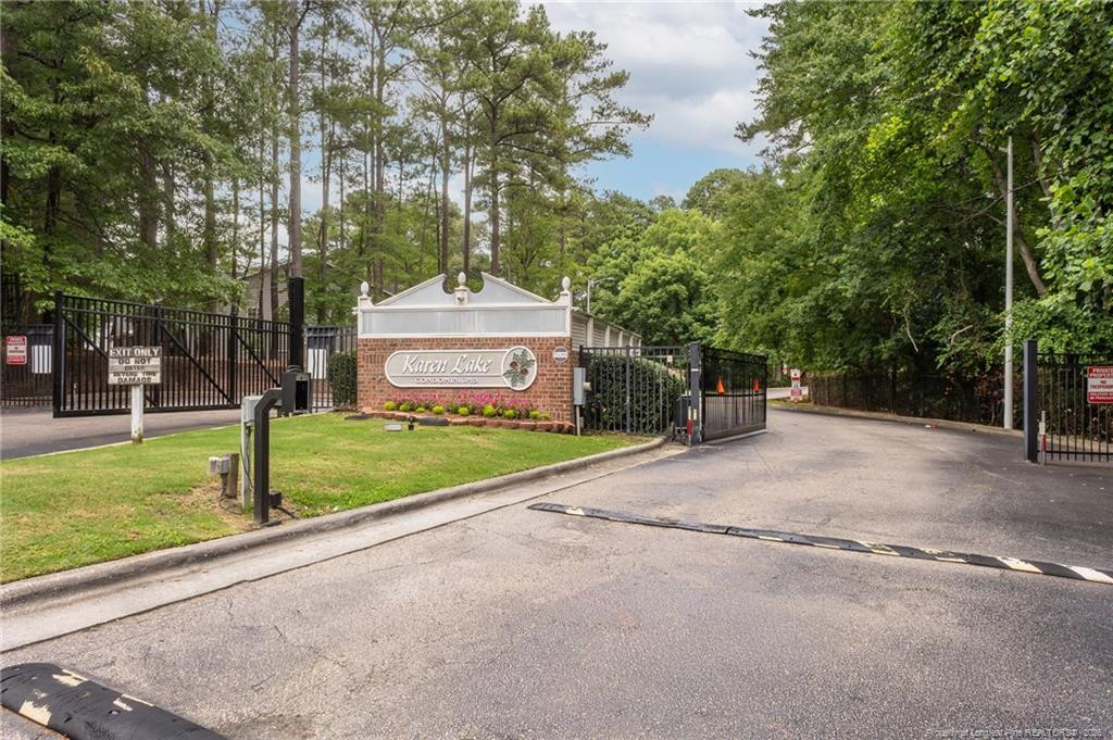 1820 Sardonyx Road, Fayetteville, NC 28303