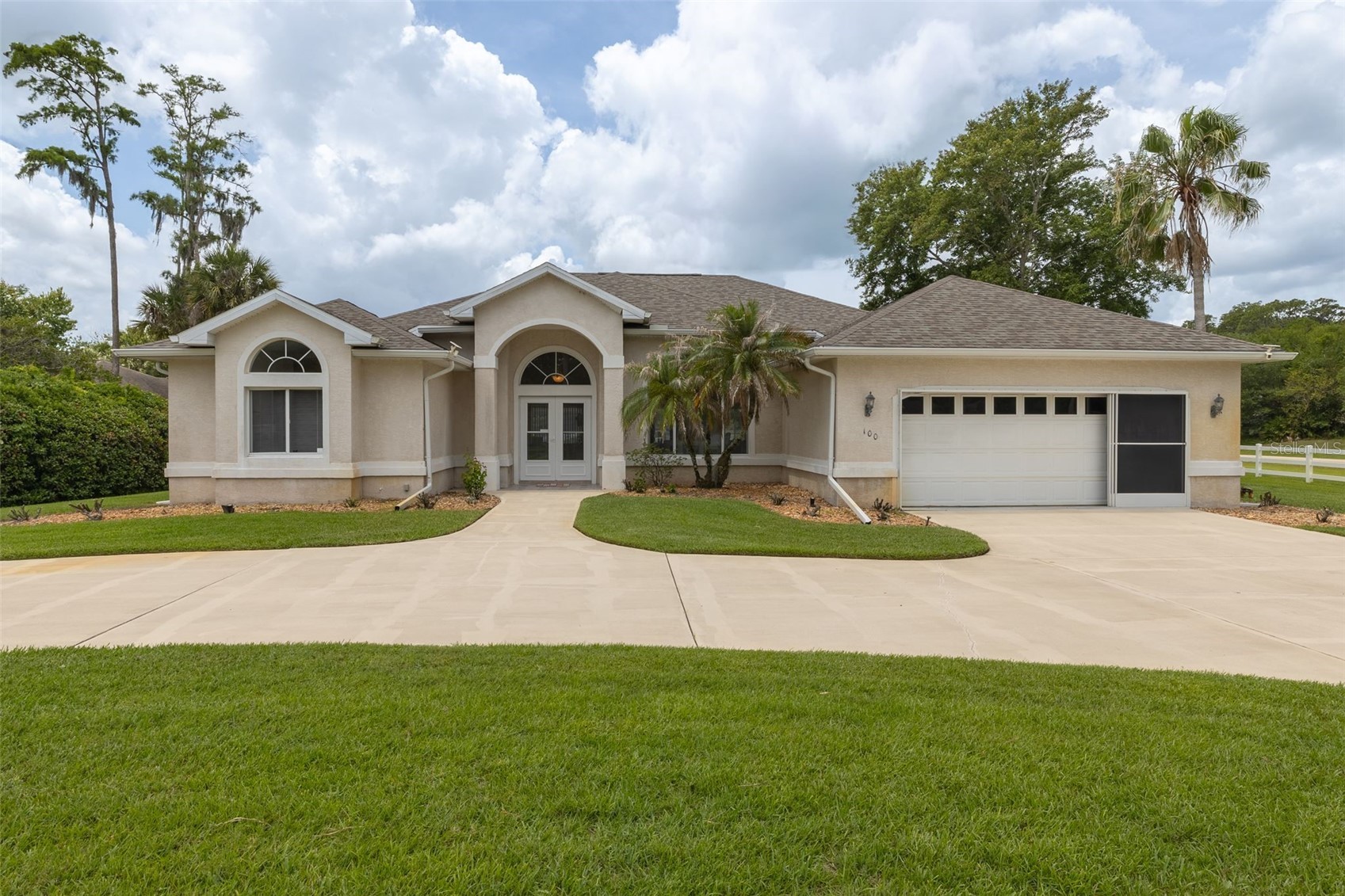 100 PARADISE VALLEY COURT