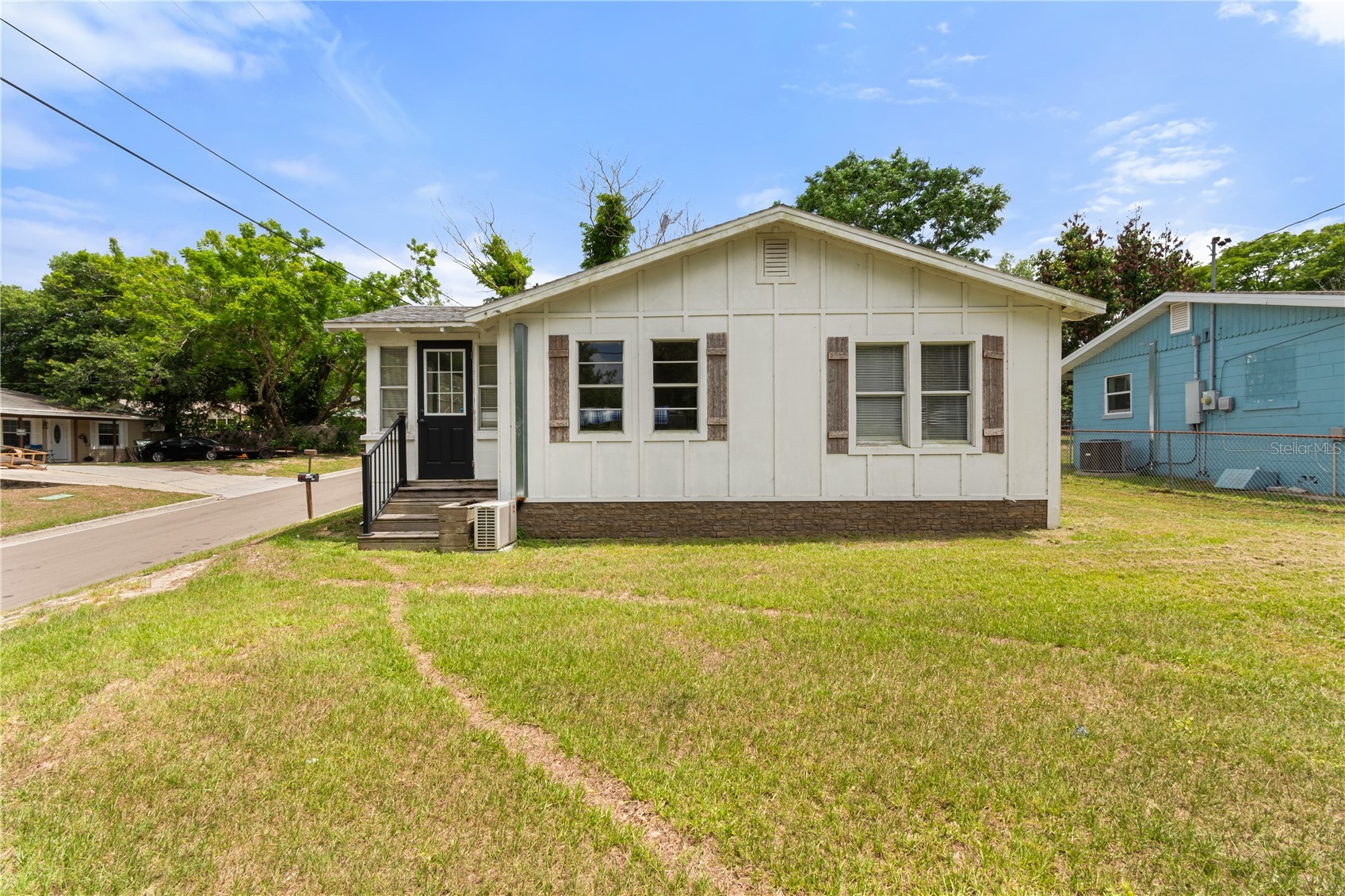 301 WEAVER AVENUE