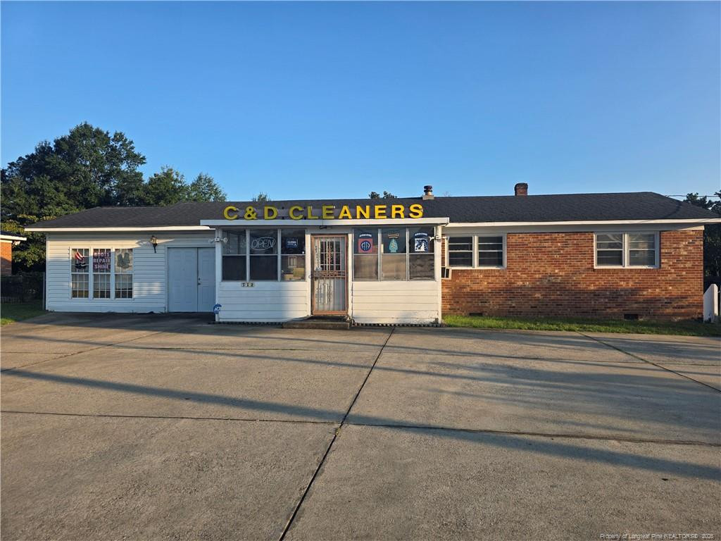 712 E Country Club Drive E, Fayetteville, NC 28301