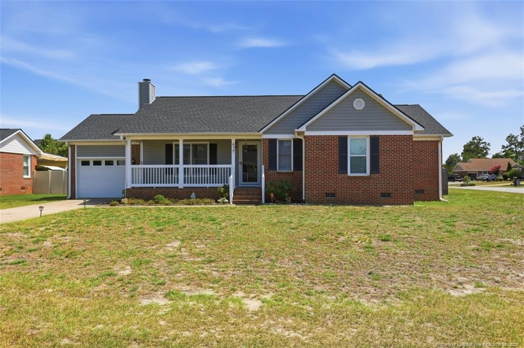 627 Sunnybrook Drive, Hope Mills, NC 28348
