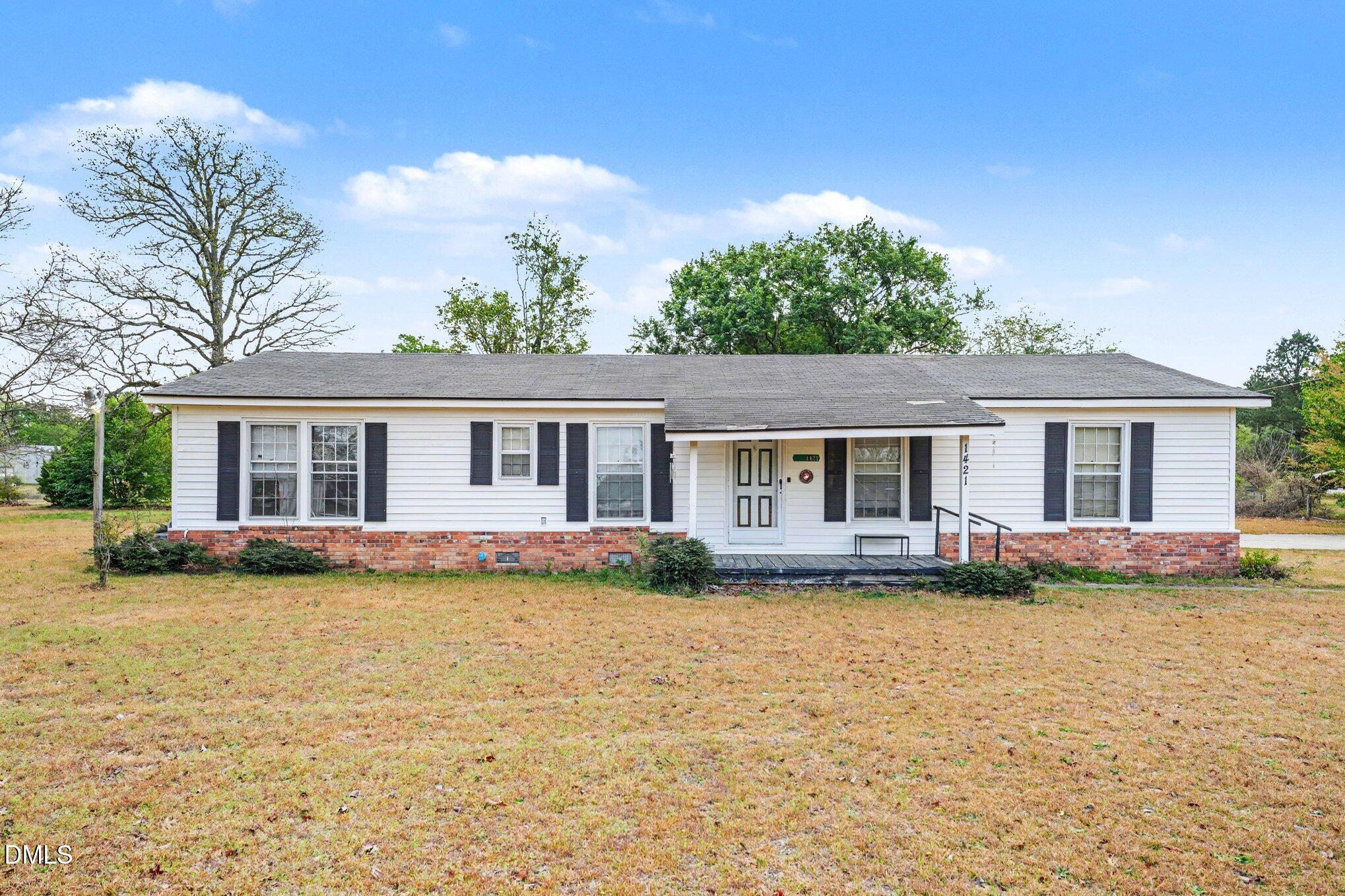 1421 Seabrook School Road, Fayetteville, NC 28312
