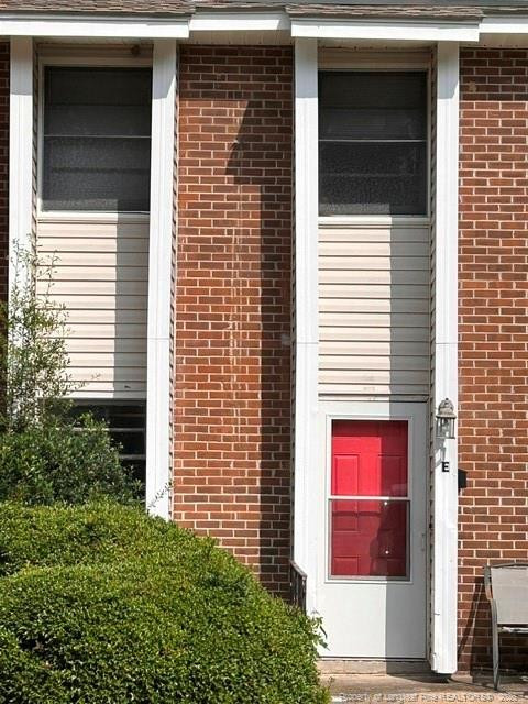 573 Winding Creek Road E, Fayetteville, NC 28305
